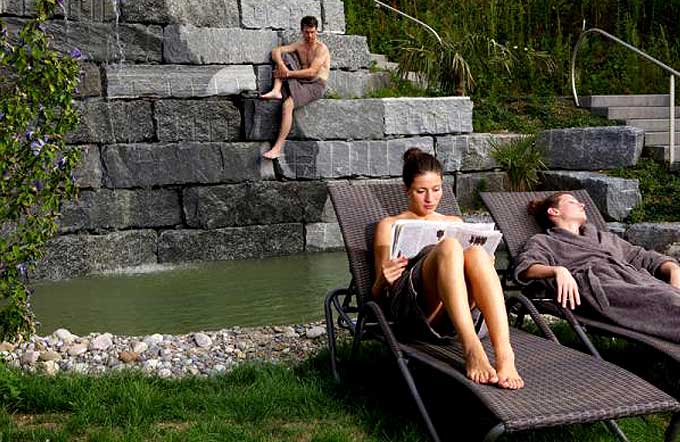 aquabasilea-sauna-aussenbereich-1_35ec86cb8fb51f133cd4afc0e768ddb9